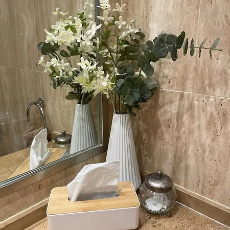 Santa Maria Village, Elviria, * Marbella