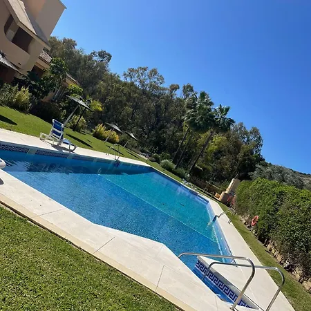 Santa Maria Village, Elviria, * Μαρμπέλλα