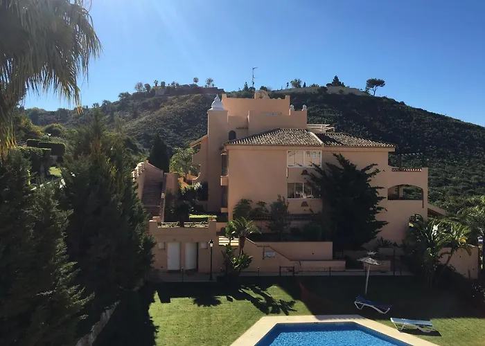 Santa Maria Village, Elviria, *