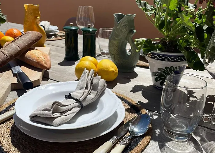 Santa Maria Village, Elviria, * Marbella