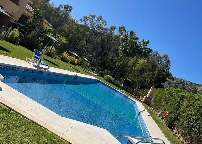 Santa Maria Village, Elviria, * ماربيا