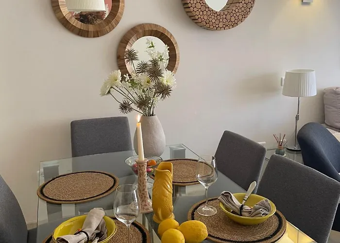 شقة Santa Maria Village, Elviria, ماربيا