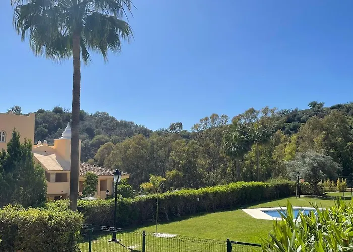 Santa Maria Village, Elviria, * Marbella