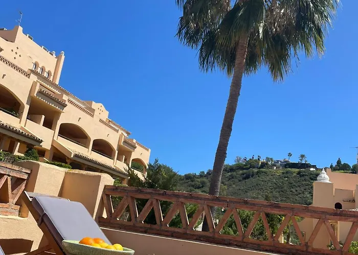 Santa Maria Village, Elviria, * Marbella