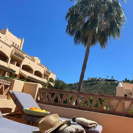 Santa Maria Village, Elviria, * מארבלה