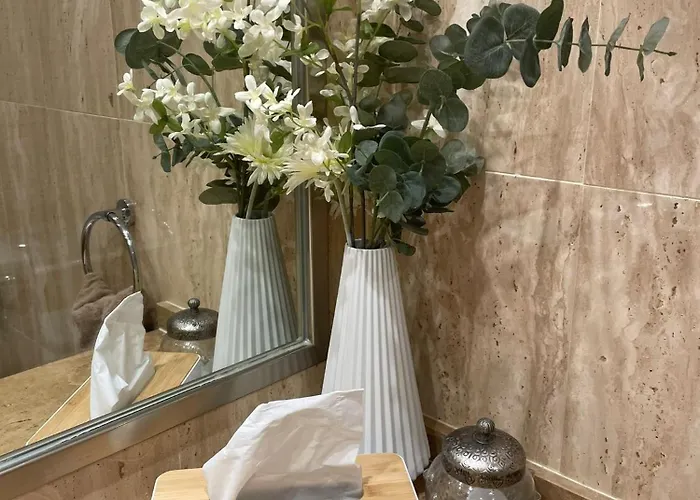 Santa Maria Village, Elviria, * Marbella