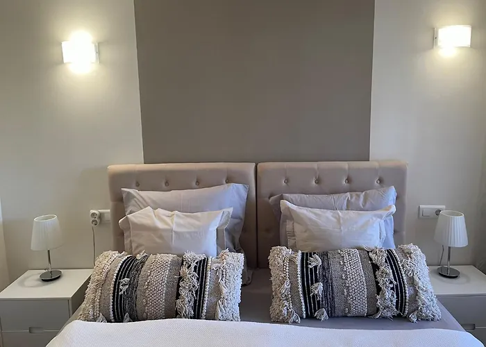 Santa Maria Village, Elviria, Apartment *